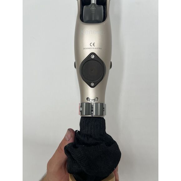 2023 OTTOBOCK Microprocessor KNEE PROSTHETIC C-LEG 3C60 Excellent Condition - Picture 15 of 16